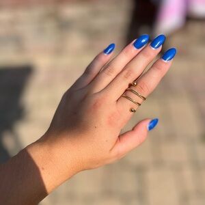 Elegant Gold Spiral Ring. Size 7